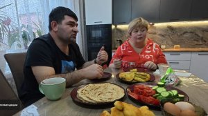 ДВА ЯИЧКА  НА ВЕС ЗОЛОТА . ОЛЯ УРАЛОЧКА