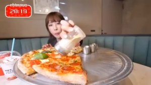 Мукбанг челлендж пицца Еда на камеру  Корейский мукбанг