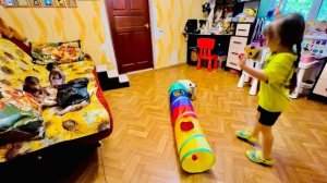 Ангелина играет со Степой, Маней, Басиком и ВОЛШЕБНОЙ ТРУБОЙ)))