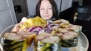 Мукбанг Скумбрия х/к, запеканка, багет "фитнес", чесночный соус.