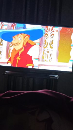 смотрим  мультики