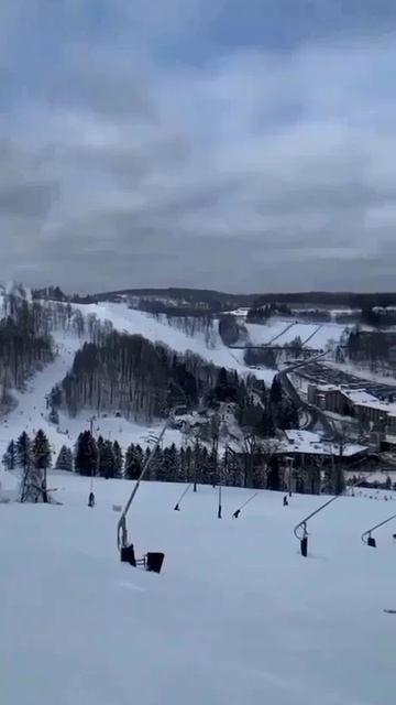 Караул! К нам опять зима вернулась? смотреть онлайн