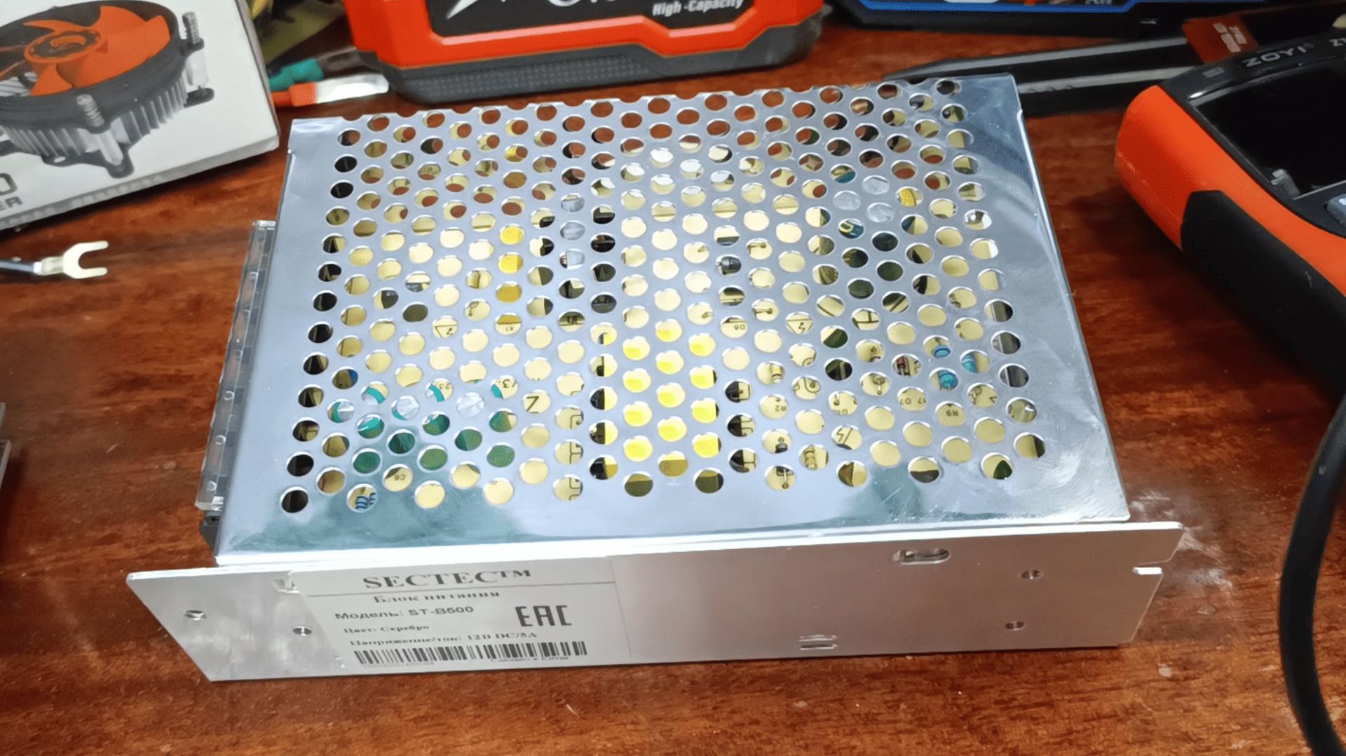 Бракованный блок питания 12В 5А с Озона 550руб сжатый