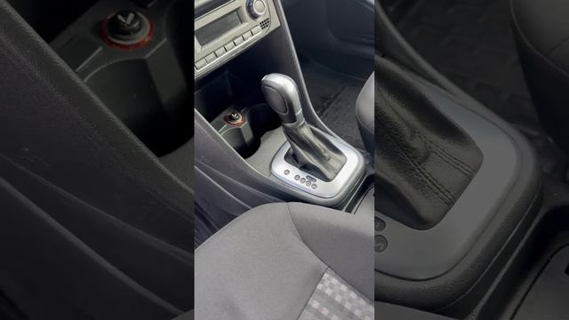 Видеообзор Volkswagen Polo 2015г 1.6 АТ смотреть онлайн