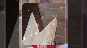 1000048539.mp4 (Собака наблюдает за устройством лестницы на 2 этаж в доме А-фрейм)