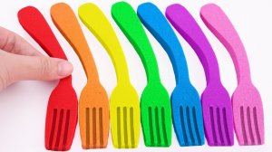 Мультики  для детей . Как сделать своими руками. Радужная вилка для нарезки из кинетического песка.