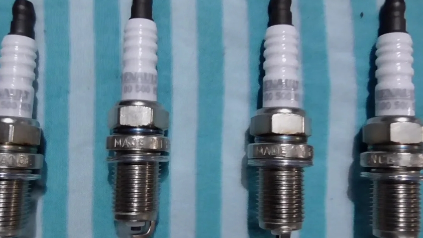 Замена свечей зажигания Renault Sandero