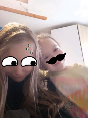 танцую под песню faster n hunder