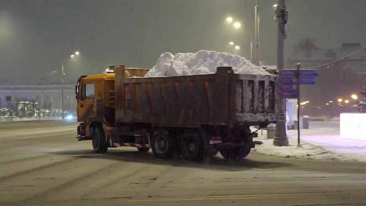 Всю ночь в Москве продолжалась метель. смотреть онлайн