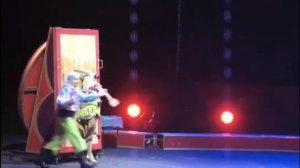 Knife Throwing Act .