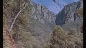 Официальный трейлер "Монти Пайтон и Священный Грааль (1975)"