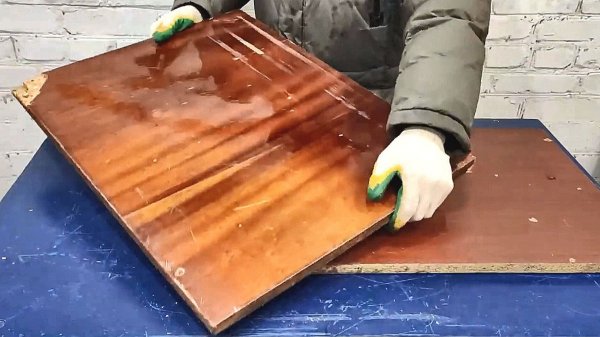 Шикарная идея для дома и дачи из дверок от шкафа