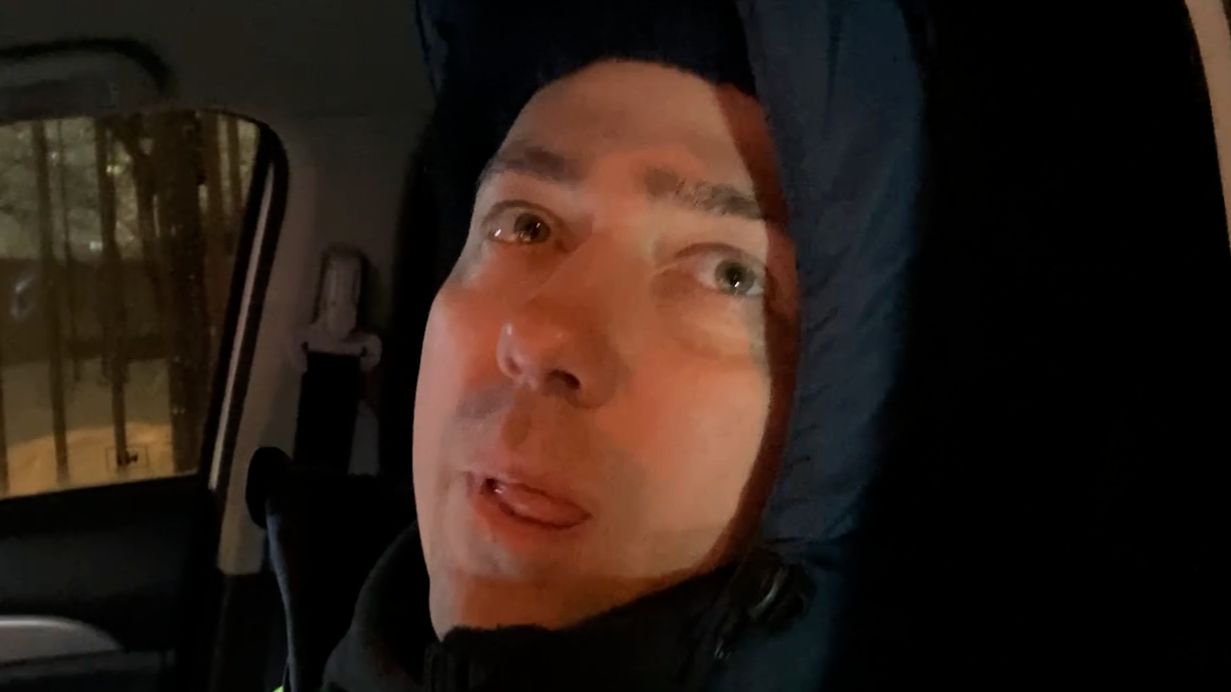 Какую выгоду получает Дондик, выпуская на дорогу не подготовленных инспекторов