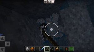 захар круть играет в маенкравт .mp4