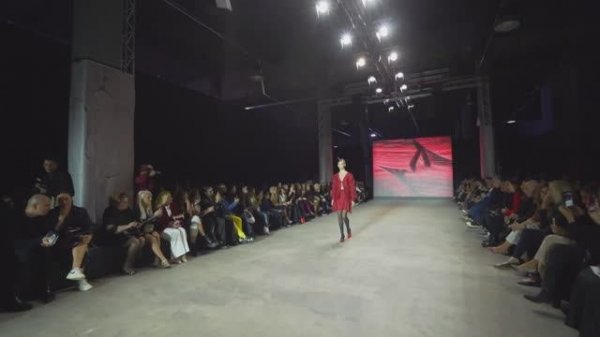 Показ женской коллекции Daphne Valente осень-зима 2024-2025