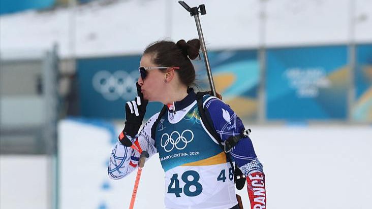 БИАТЛОН ОЛИМПИАДА ЖЕНЩИНЫ. СПРИНТ 7.5 КМ. смотреть онлайн