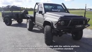 Мужчина восстанавливает ВОЕННЫЙ внедорожный кемпер/