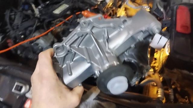 Мерседес 272 мотор 35л замена гидрокомпенсатора помпы и теплообменника