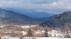 Ночью был снег. Свежо, тепло.