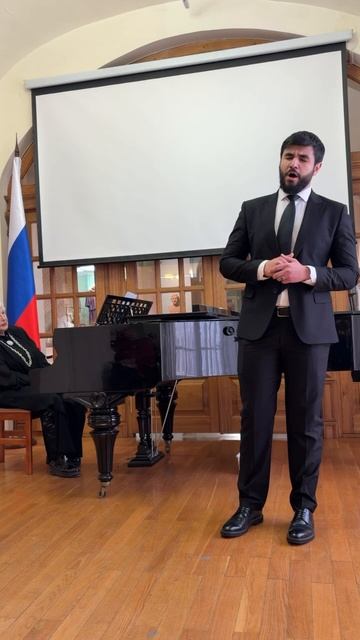 На видео — выступление одного из претендентов на Шаляпинскую стипендию Амирана ШАМОЕВА. смотреть онлайн