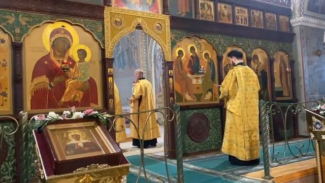 О традиции служения литургии на греческом языке в день Трёх Святителей и учителей вселенских смотреть онлайн