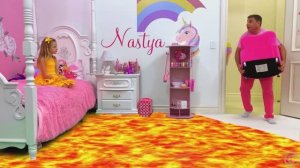 Пол это лава история от Насти и папы. Видео для детей