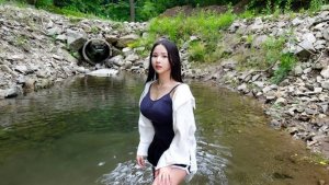 Разбиваем лагерь в одиночестве в долине. Кемпинг у природного бассейна.