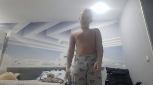 крутое упражнение сразу на руки и на ноги