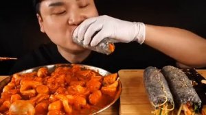 Мукбанг ттокпокки и кимпбап Еда на камеру