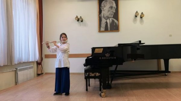 Натали Арутюнян, флейта, 1 группа, младшая детская, до 9 лет включительно