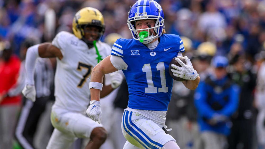 Звезду американского футбола обвинили в изнасиловании студентки смотреть онлайн