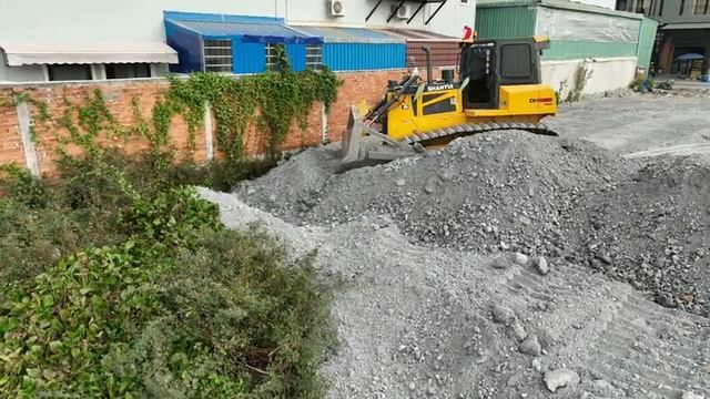 The Projects Complete 100% By DumpTruck DongFeng And Bulldozer SHANTUI C3 Push смотреть онлайн