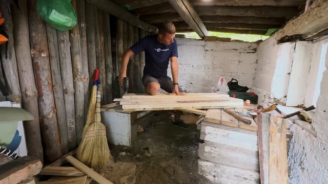 Каменный дом у реки - нас нашли. Дверь из поддонов. Стир фрай со свининой. 4 серия смотреть онлайн