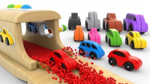 Изучаем цвета с помощью игрушечных машинок и цветных шариков, деревянных молоточков — Пинки и Панда