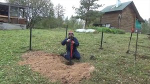 Жизнь в Деревне - Выпиливаю Берёзы на Дрова - Кручу Сваи Под Душевую - Псковская Деревня - Осень