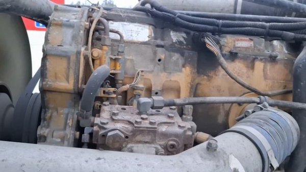 Freightliner FLD Classic 132. Caterpillar C15