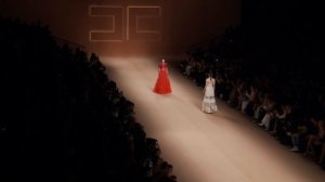 Показ женской коллекции Elisabetta Franchi осень-зима 2020-2021