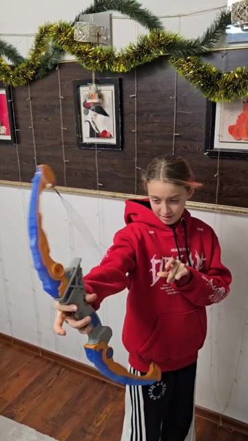 Стрельнула папе в спину! смотреть онлайн