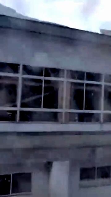 Так опасно сходит снег с крыш смотреть онлайн