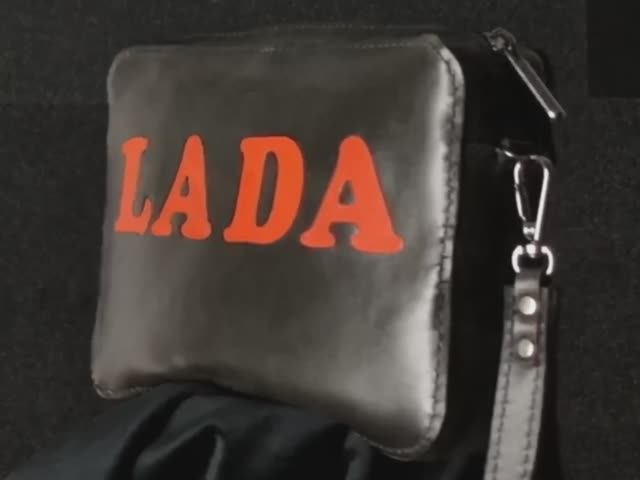 Барсетка «Лада" графитовый металлик из натуральной кожи смотреть онлайн