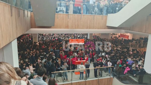 Уфимцы устроили давку в ТЦ из-за акции ко Дню святого Валентина