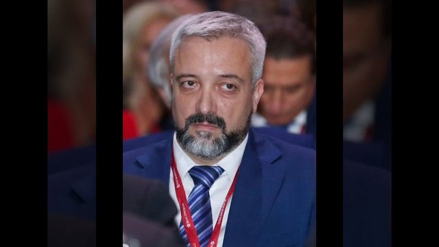 Таджики лидеры по переселению в Россию. На втором фото тот кому этим обязаны.