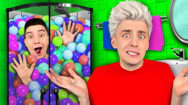 ВЛАД А4 - ПРЯТКИ в ПРЕДМЕТАХ Челлендж !