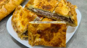 Пирог с капустой и фаршем без дрожжевой / Как приготовить сочный пирог с капустой и фаршем