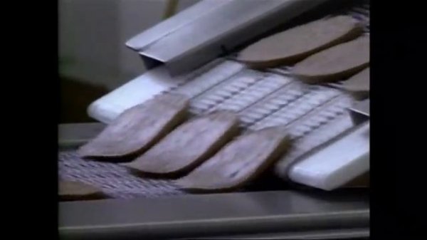 McDonalds opens in Moscow 1990