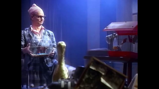 Bobby McFerrin - Don't Worry Be Happy (Official Music Video) смотреть онлайн