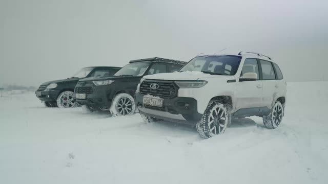 Сравниваем Шевроле Нива, Нива Тревел 1,7 и Нива Тревел 1,8. Реальные условия эксплуатации. смотреть онлайн