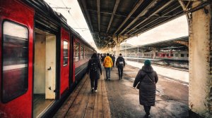 Из поезда по Загородному (март 2025)