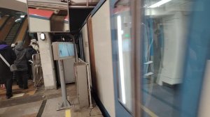 электропоезд 81-765 Москва 2019 отправляется со станции Сходненская