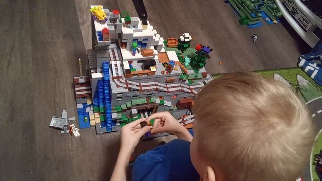 Два дня Майнкрафт Лего смотреть онлайн